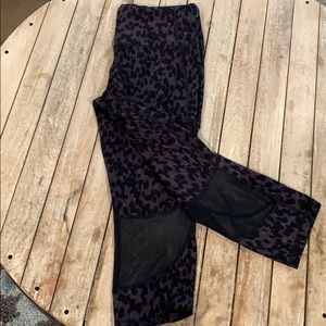 Leopard print leggings